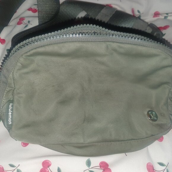 Lululemon crossbody bag - Picture 1 of 1